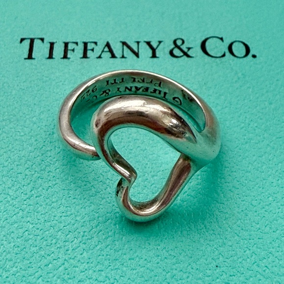 TIFFANY & CO. Elsa Peretti Open Heart Ring